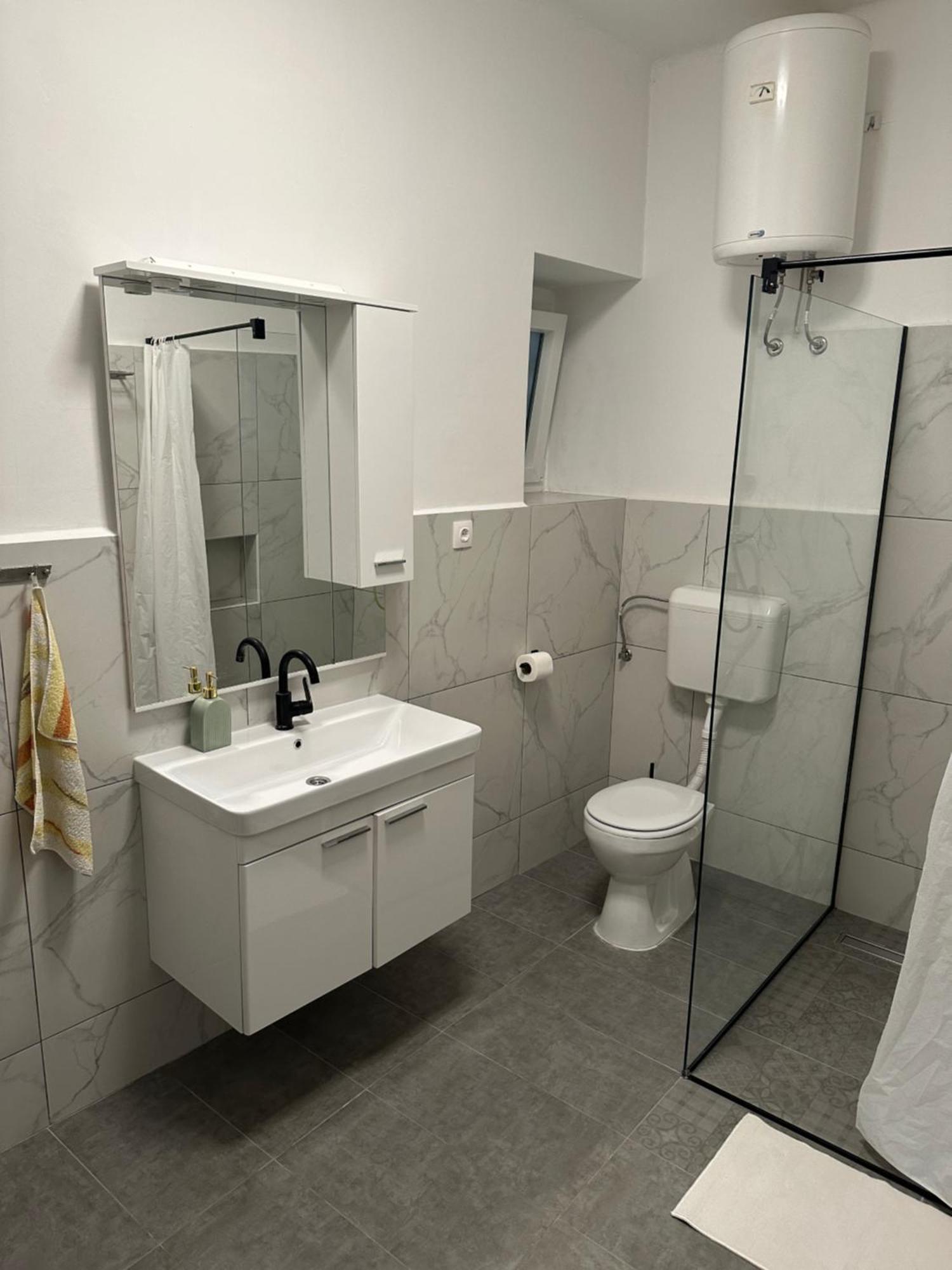 App Zora, Centar Senj Apartment Senj  Bagian luar foto